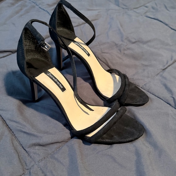 Stradivarius Black Strappy Heels - Picture 1 of 6